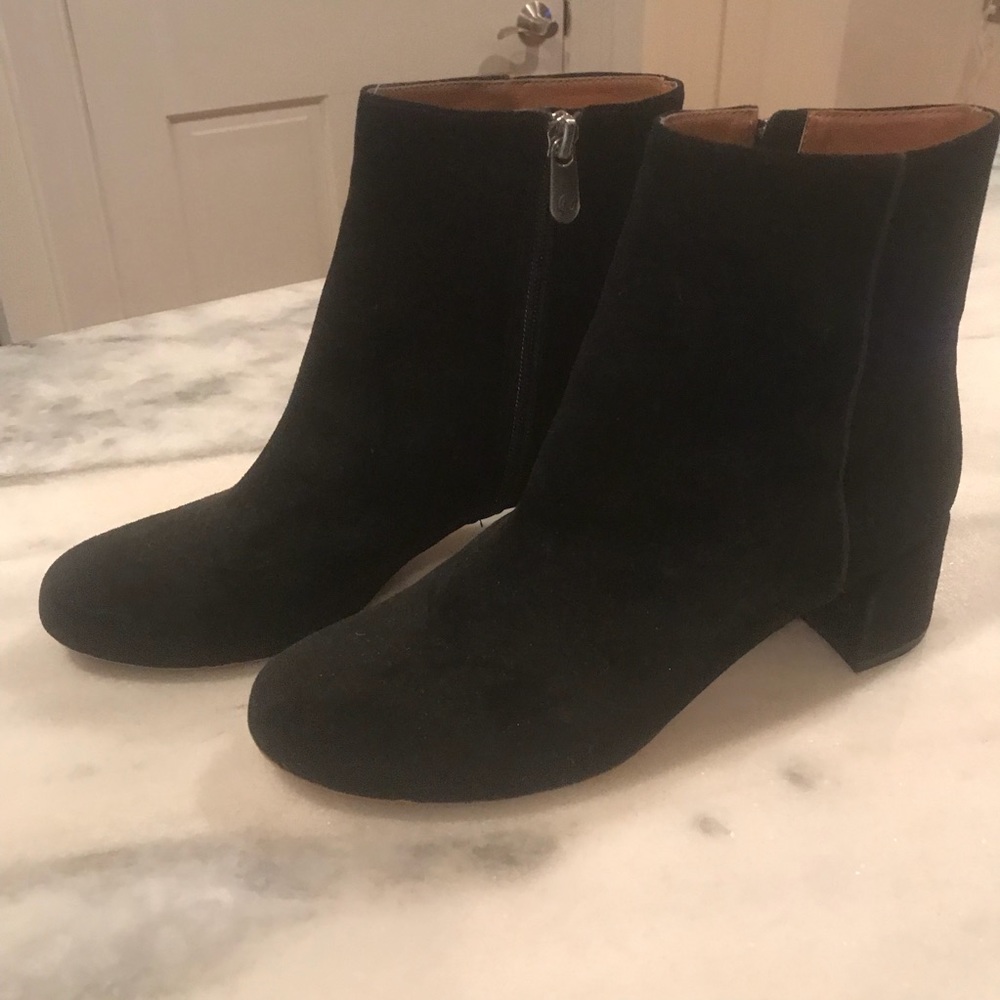 Adrienne Vittadini Velvet Ankle Boots